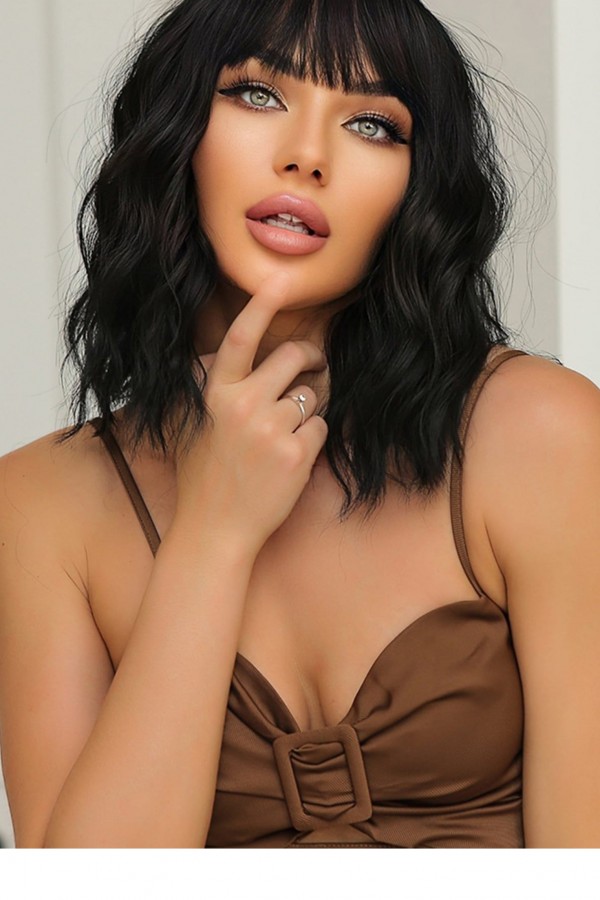 Siyah Kısa Fiber Sentetik Dalgalı Perçemli Peruk