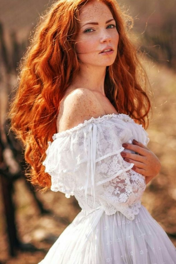 Kumral Ombreli Uzun Hafif Dalgalı Peruk Kumral Ombreli Uzun Hafif Dalgalı Peruk