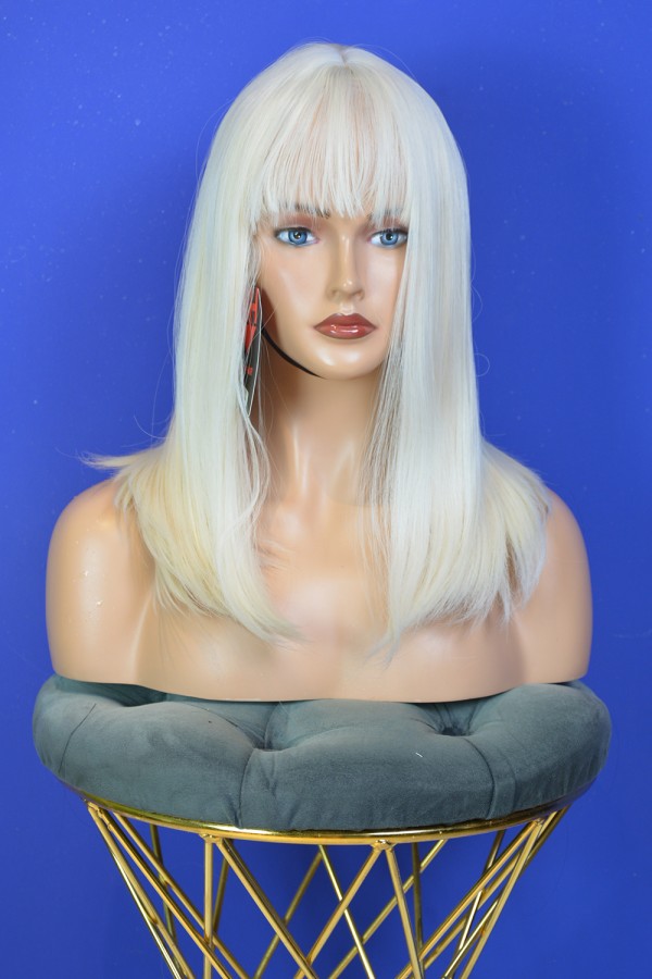 Omuzda Platin Düz Perçemli Fiber Sentetik Peruk