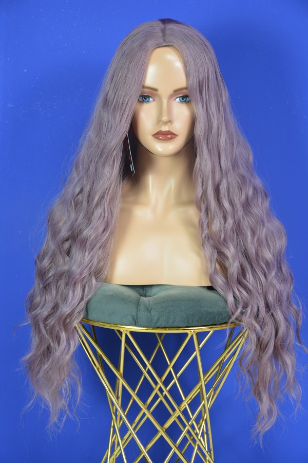 Mor Hafif Dalgalı Uzun Fiber Sentetik Perçemsiz Peruk