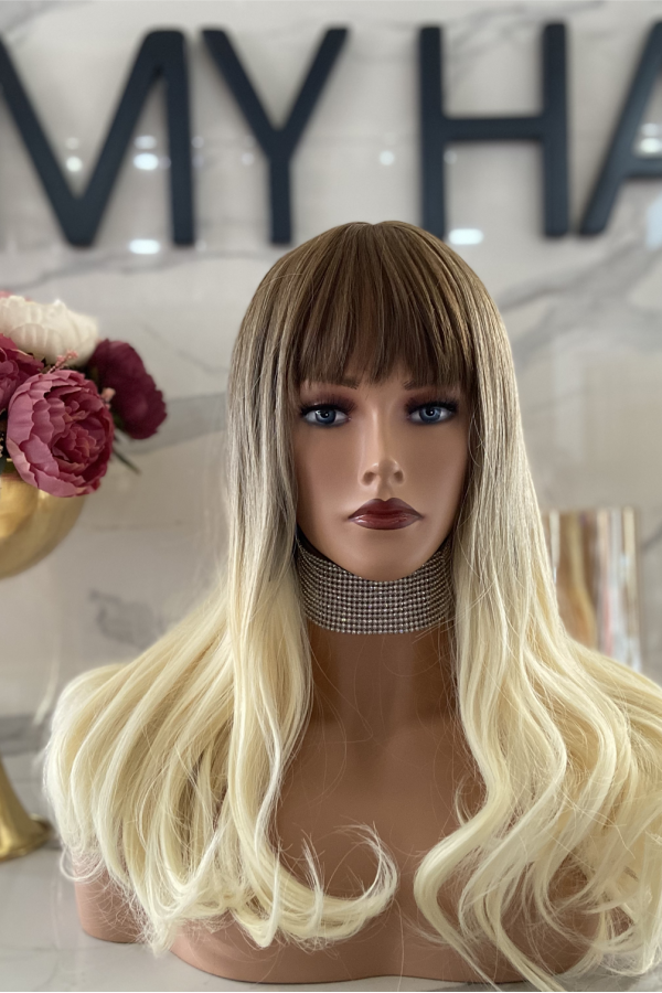 Kahve Platin Sarı Ombreli Dalgalı Fiber Sentetik Kısa Peruk Kahve Platin Sarı Ombreli Dalgalı Fiber Sentetik Kısa Peruk