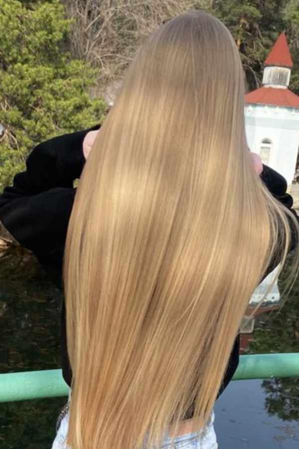 Bebek Sarısı Uzun Düz Fiber Sentetik Perçemsiz Peruk Bebek Sarısı Uzun Düz Fiber Sentetik Perçemsiz Peruk