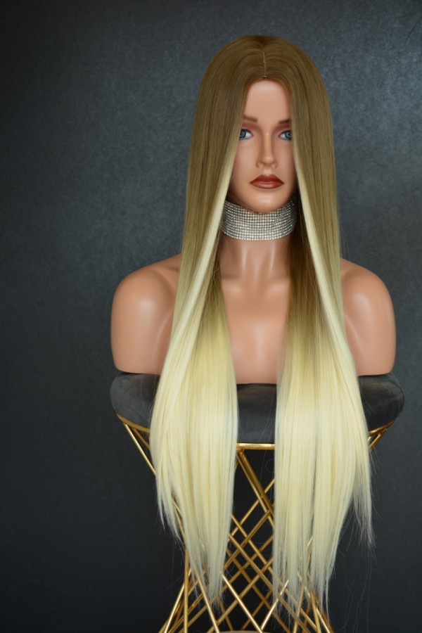 Kumral Platin Ombreli Uzun Düz Fiber Sentetik Perçemsiz Peruk Kumral Platin Ombreli Uzun Düz Fiber Sentetik Perçemsiz Peruk